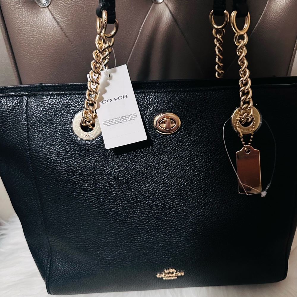 ✨ COACH Women's Pebbled Turnlock Chain Tote 27✨